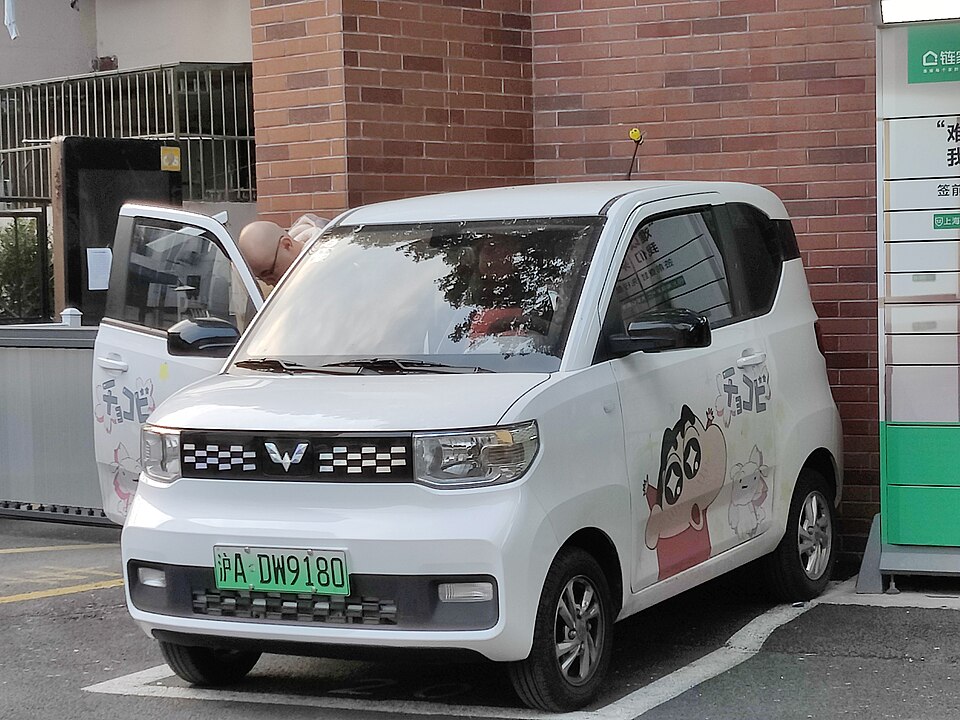 Wuling Mini EV — من $6,500